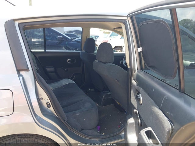 Nissan Versa 1.8s