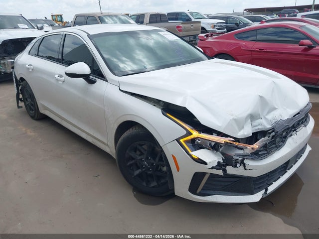 Salvage Kia K5 Image