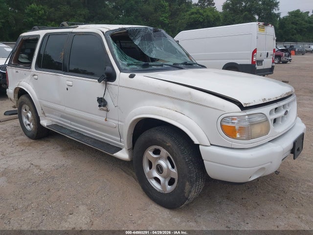 Salvage Ford Explorer Image