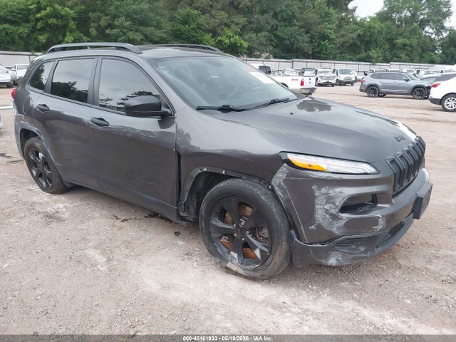 Salvage Jeep Cherokee Image