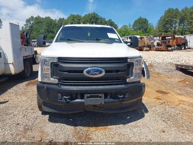 Ford F-550 Xl