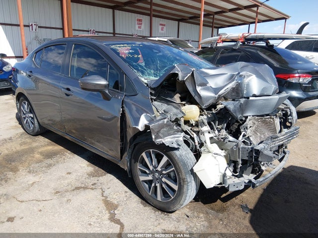 Salvage Nissan Versa Image