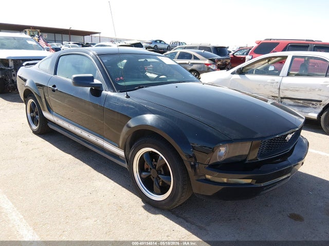 Salvage Ford Mustang Image