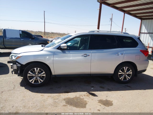 Nissan Pathfinder Sv