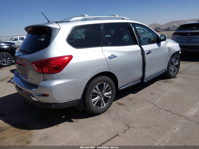 Nissan Pathfinder Sv