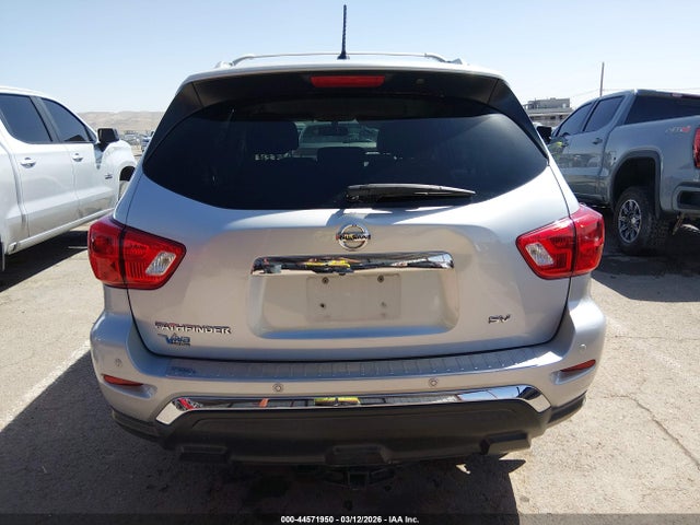 Nissan Pathfinder Sv
