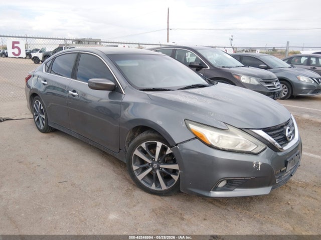 Salvage Nissan Altima Image