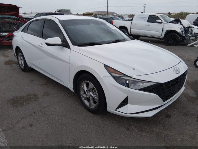 Salvage Hyundai ELANTRA Image