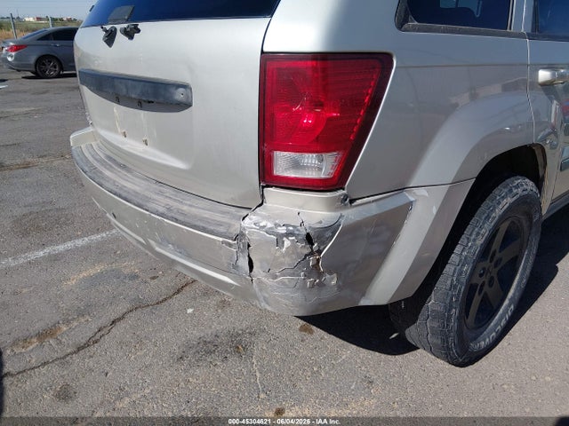 Jeep Grand Cherokee Laredo