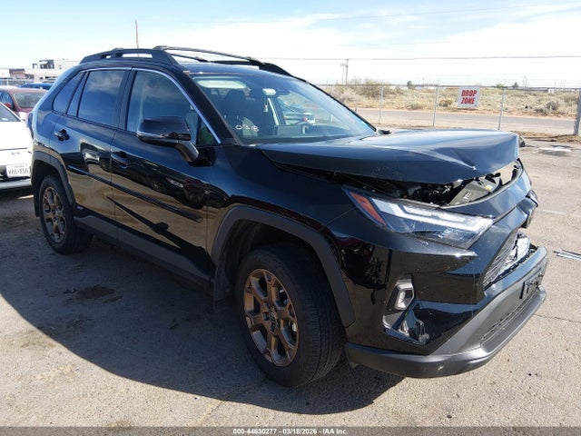 Salvage Toyota RAV4 Image