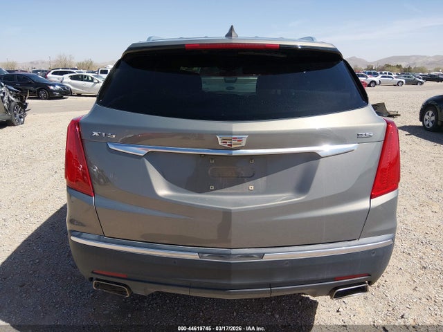 Cadillac XT5 Standard