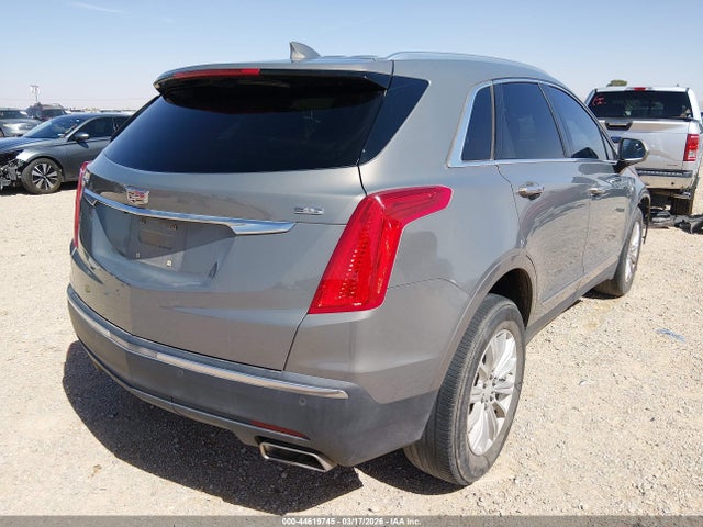 Cadillac XT5 Standard