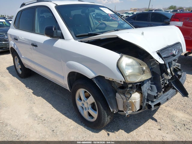 Salvage Hyundai TUCSON Image