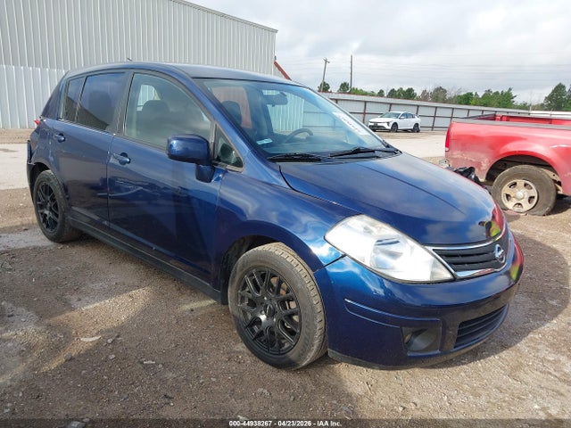 Salvage Nissan Versa Image