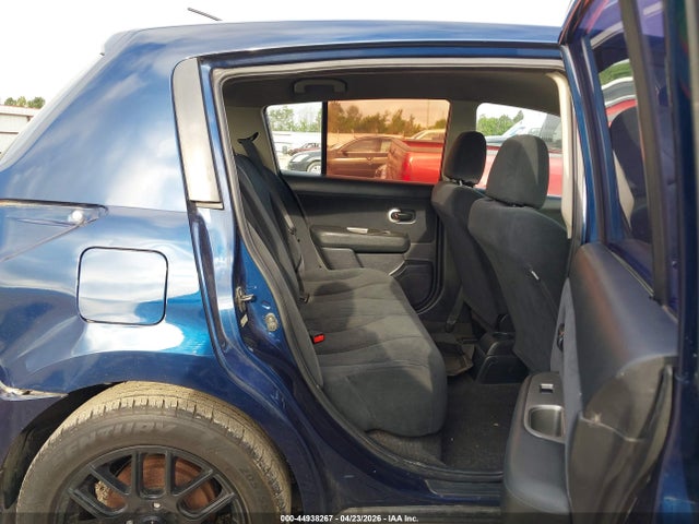 Nissan Versa 1.8 S