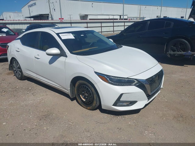 Salvage Nissan Sentra Image