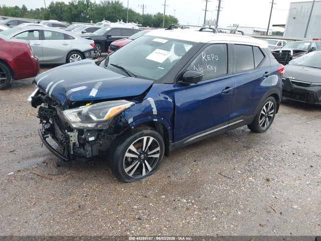 Nissan Kicks Sr