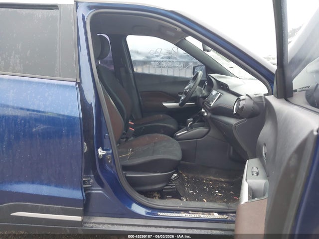 Nissan Kicks Sr