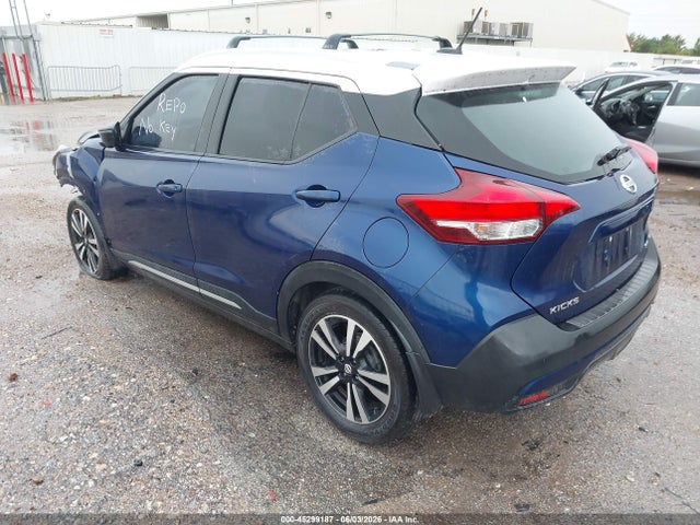 Nissan Kicks Sr