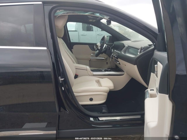 Mercedes-Benz GLA 4matic