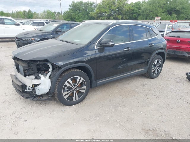 Mercedes-Benz GLA 4matic