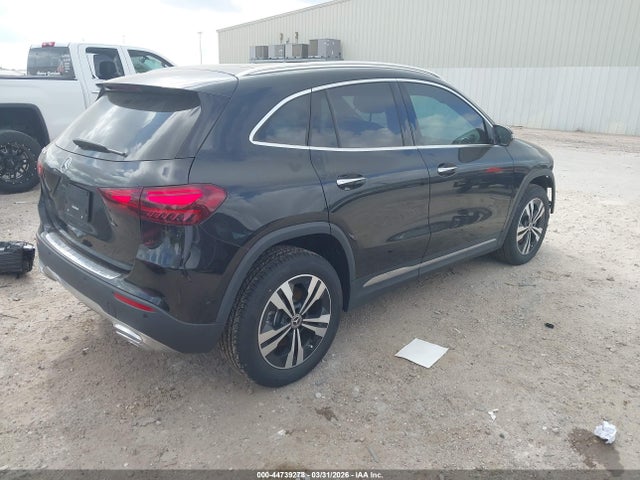 Mercedes-Benz GLA 4matic