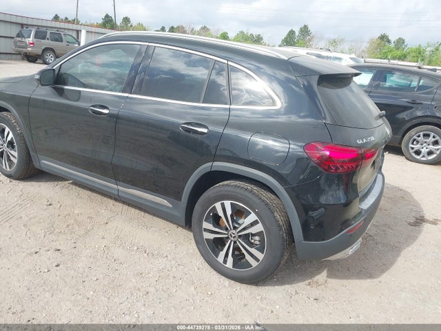 Mercedes-Benz GLA 4matic