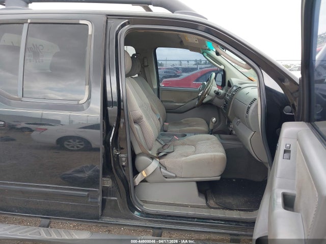 Nissan Frontier Le
