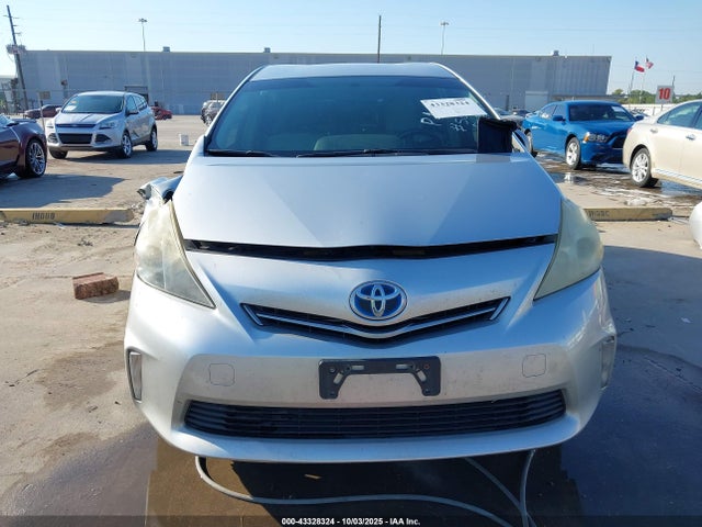 Toyota Prius v Three