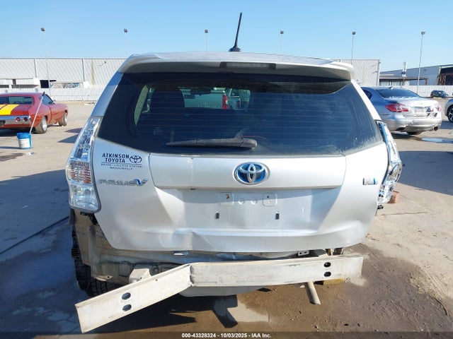 Toyota Prius v Three