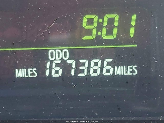 Toyota Prius v Three