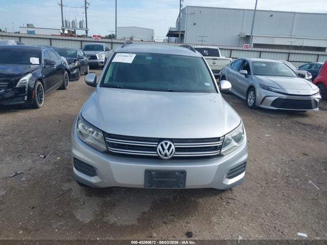 Volkswagen Tiguan S