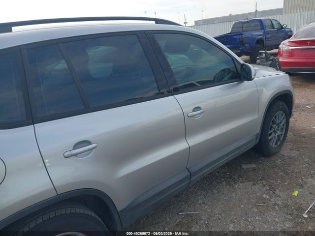 Volkswagen Tiguan S