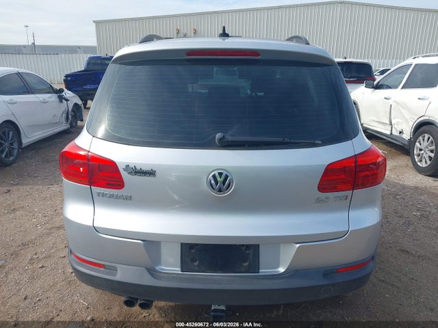 Volkswagen Tiguan S