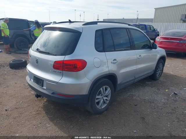 Volkswagen Tiguan S