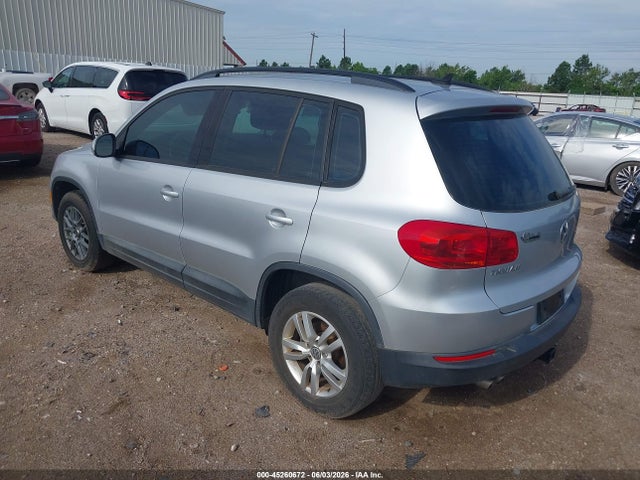 Volkswagen Tiguan S