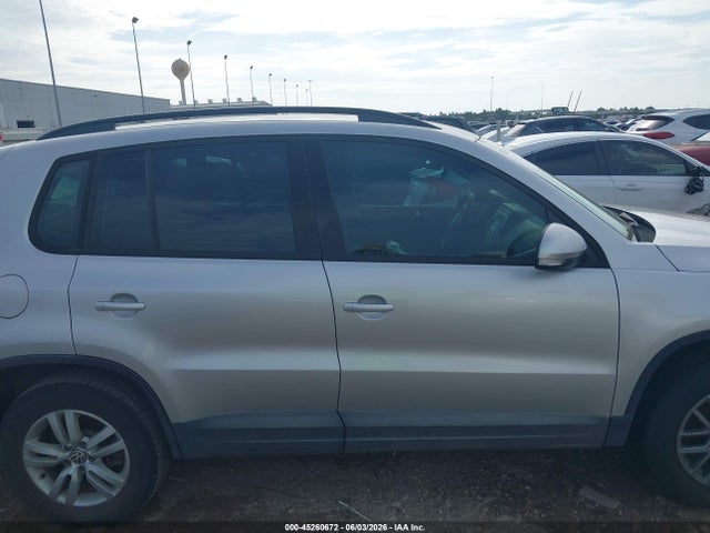 Volkswagen Tiguan S