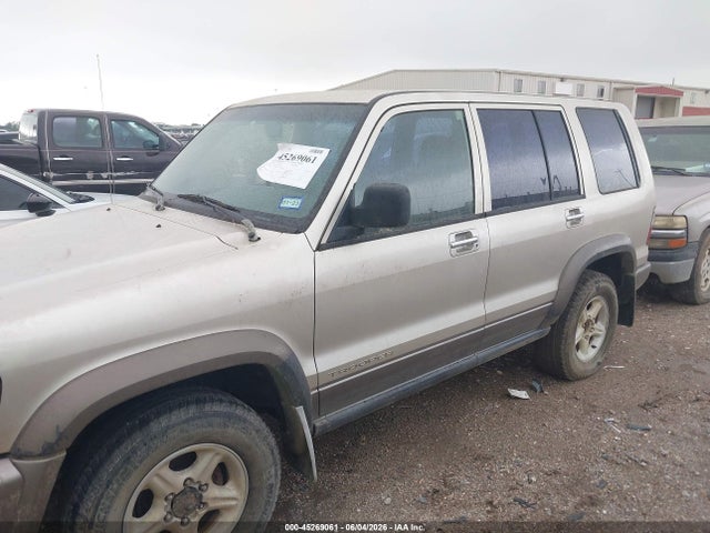 Isuzu Trooper