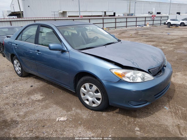 Salvage Toyota Camry Image
