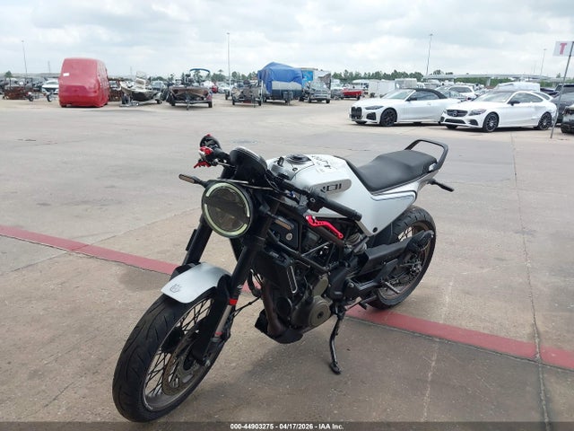 Husqvarna Vitpilen 401 Svartpilen 401