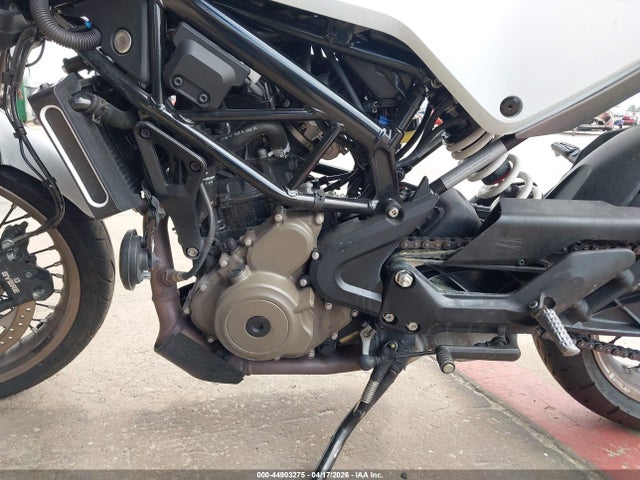 Husqvarna Vitpilen 401 Svartpilen 401