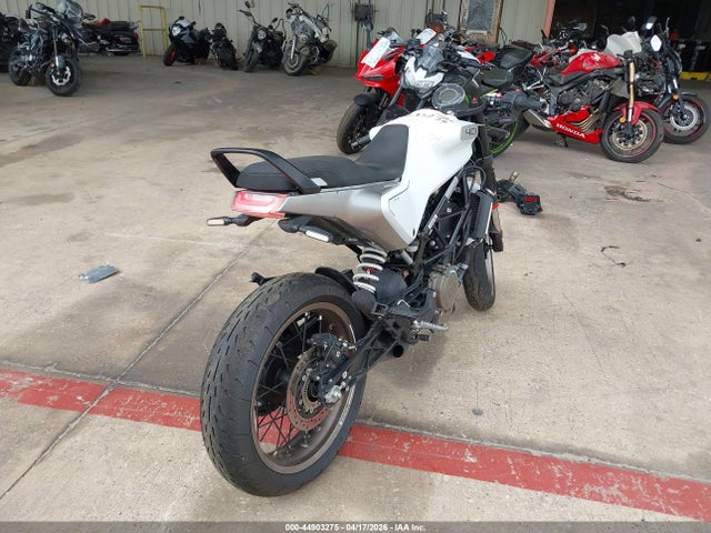 Husqvarna Vitpilen 401 Svartpilen 401