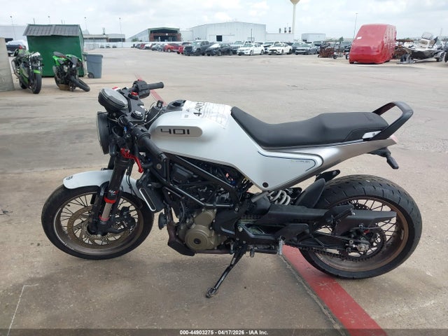 Husqvarna Vitpilen 401 Svartpilen 401
