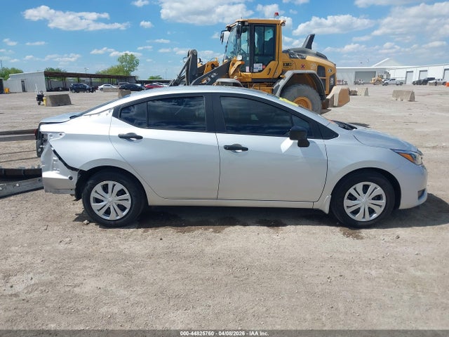 Nissan Versa 1.6 S