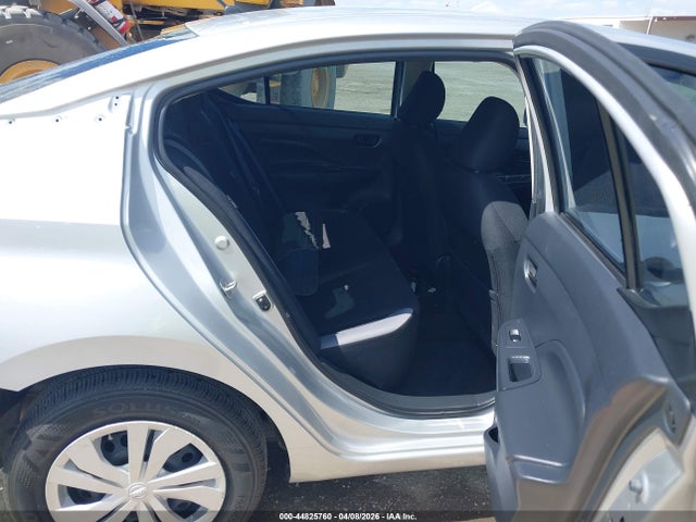 Nissan Versa 1.6 S