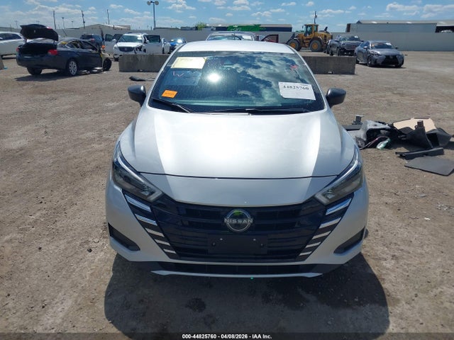 Nissan Versa 1.6 S
