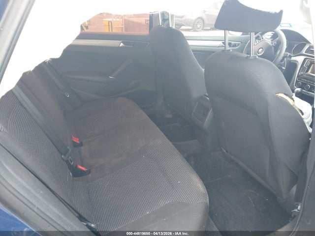 Volkswagen Passat 1.8t S