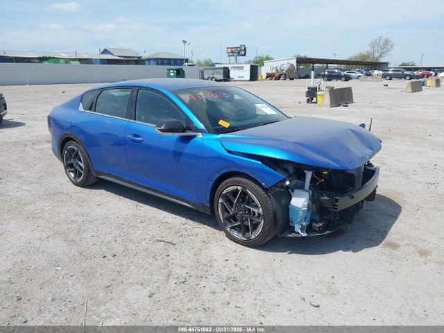 Salvage Kia K4 Image