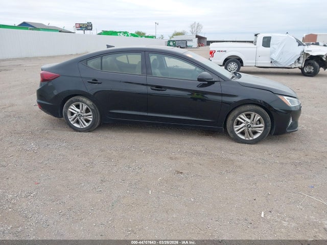 Hyundai ELANTRA Value Edition