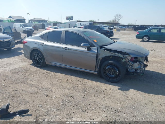 Toyota Camry Xse